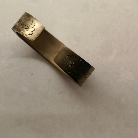 Antique Silver Embroidery Handmade Bangle - Picture 2 of 4